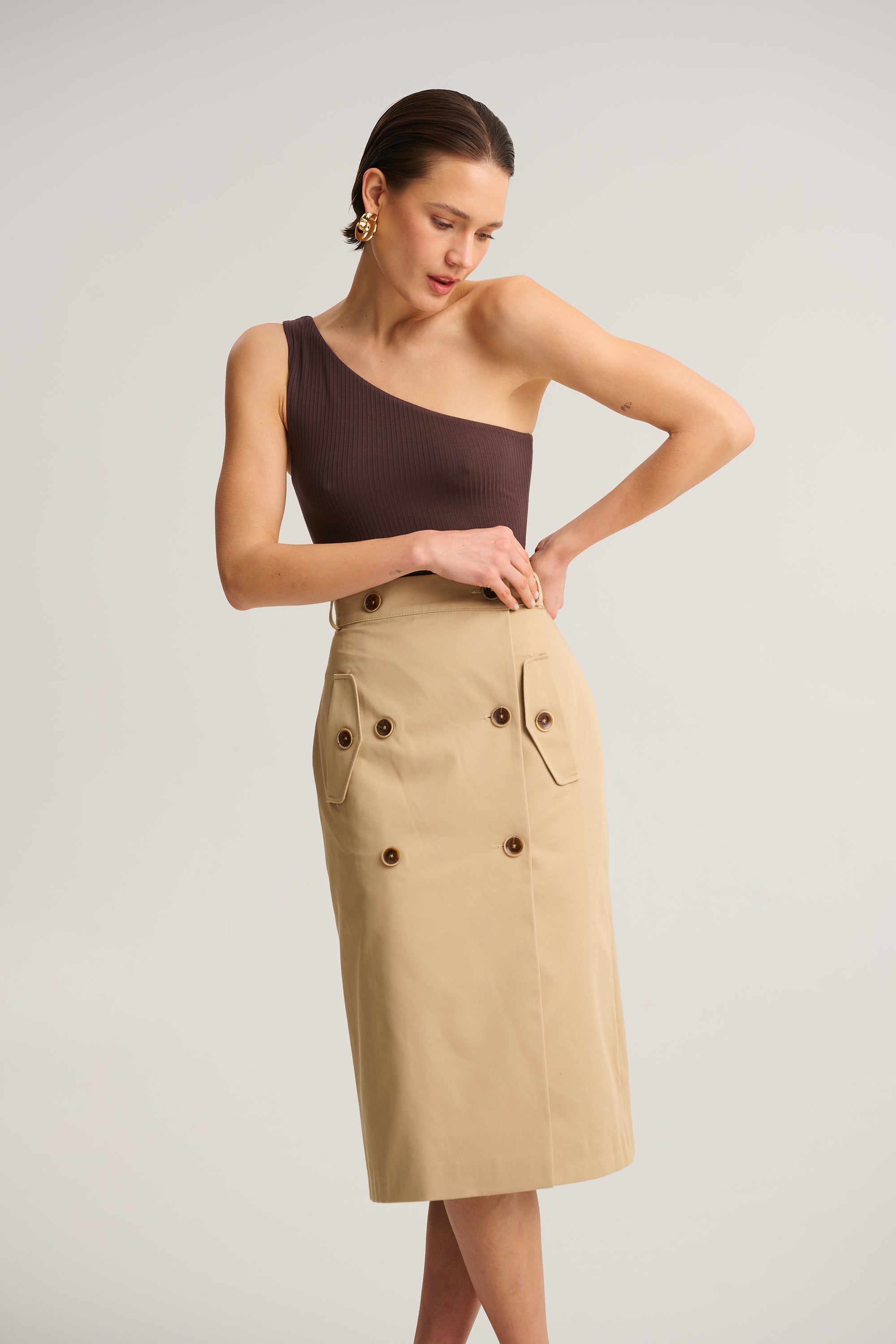 CZEKOLADOWE BODY NA JEDNO RAMIĘ SAPRI