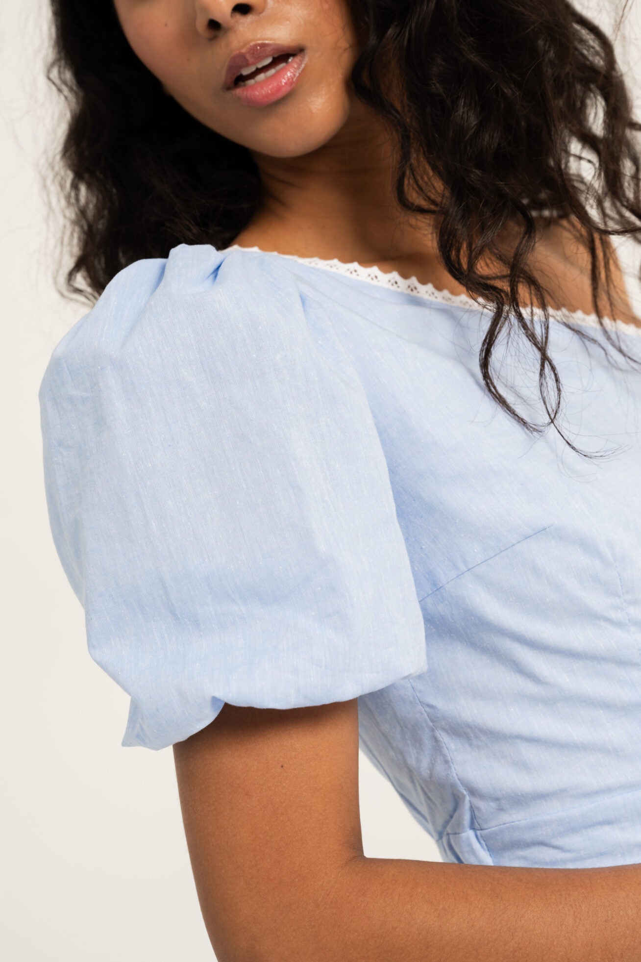 BLAUES ONE-SHOULDER-KLEID KLARA