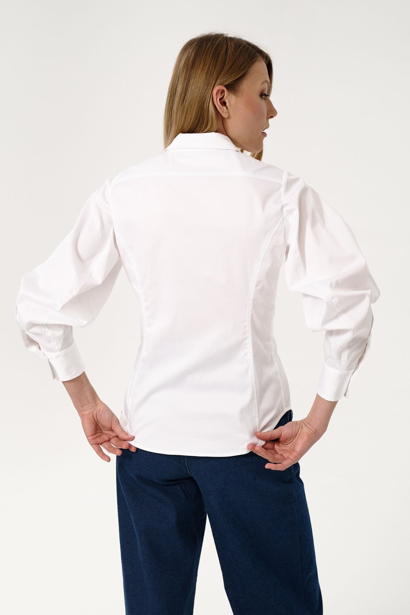 BAWEŁNIANA TALIOWANA KOSZULA PONZANO - Saintby