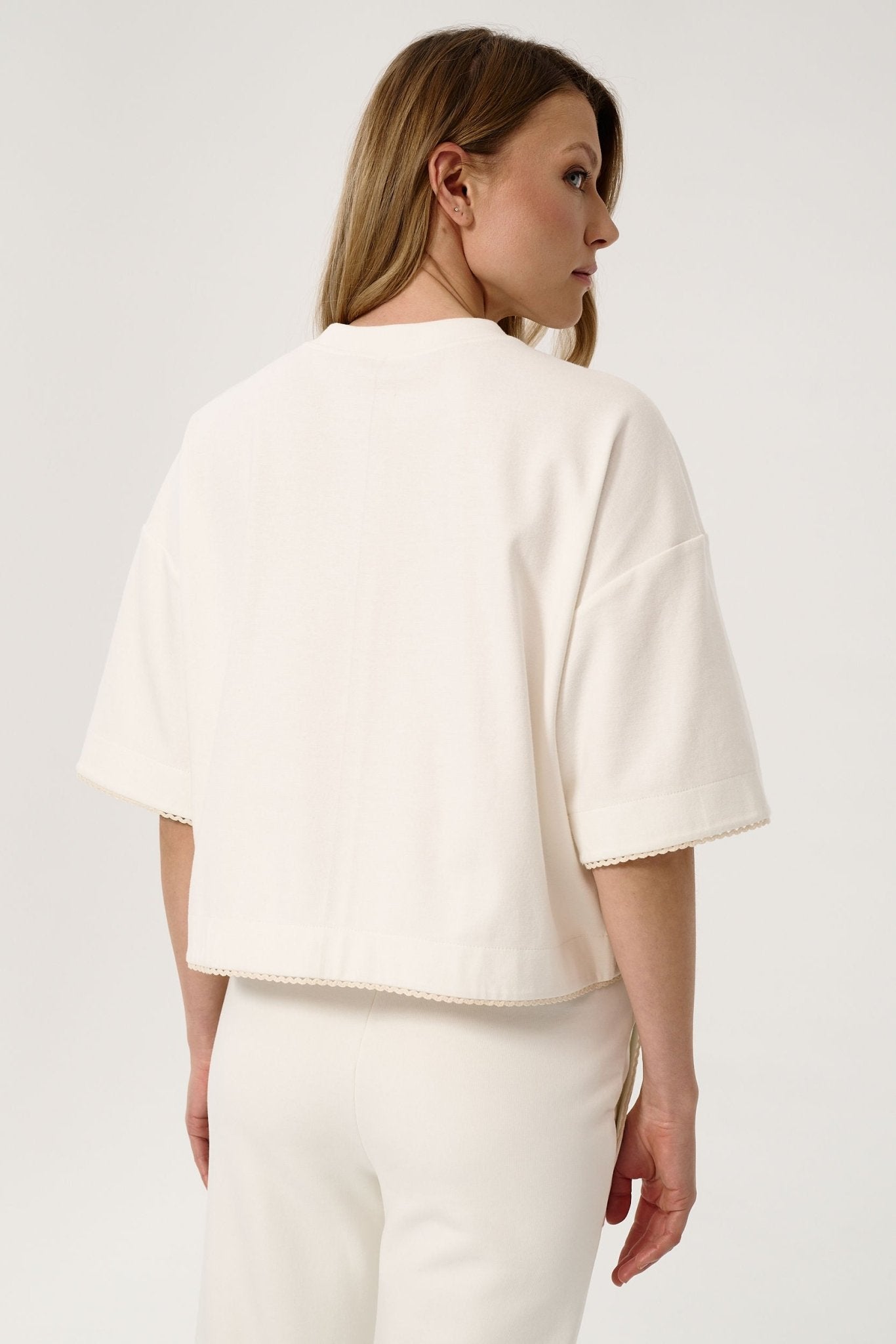 BAWEŁNIANY T - SHIRT TITO Z KORONKĄ - Saintby