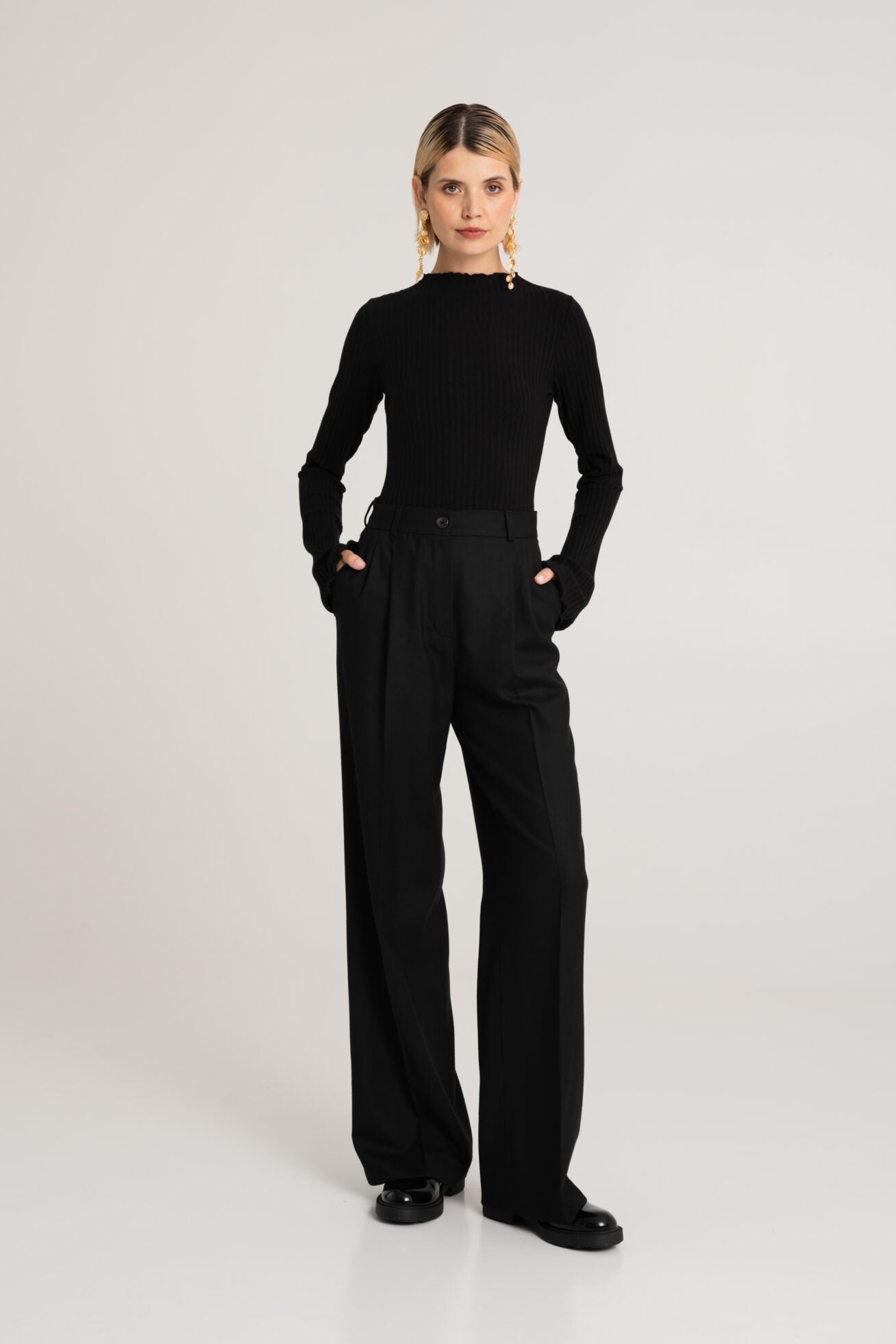 Czarne garniturowe spodnie Silvi - Saintby