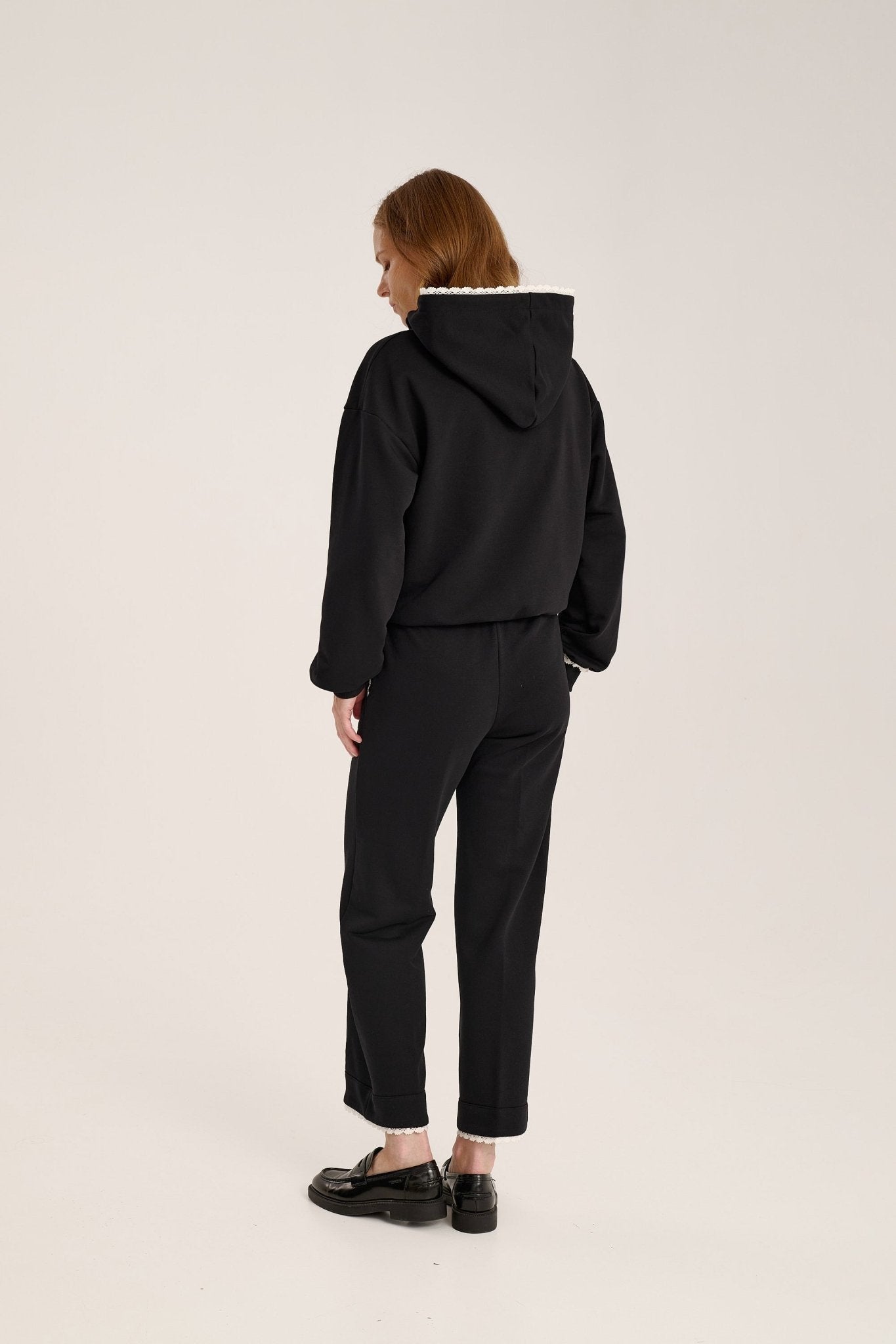 CZARNE SPODNIE CENTO BAWEŁNIANE Z KORONKĄ - Saintby