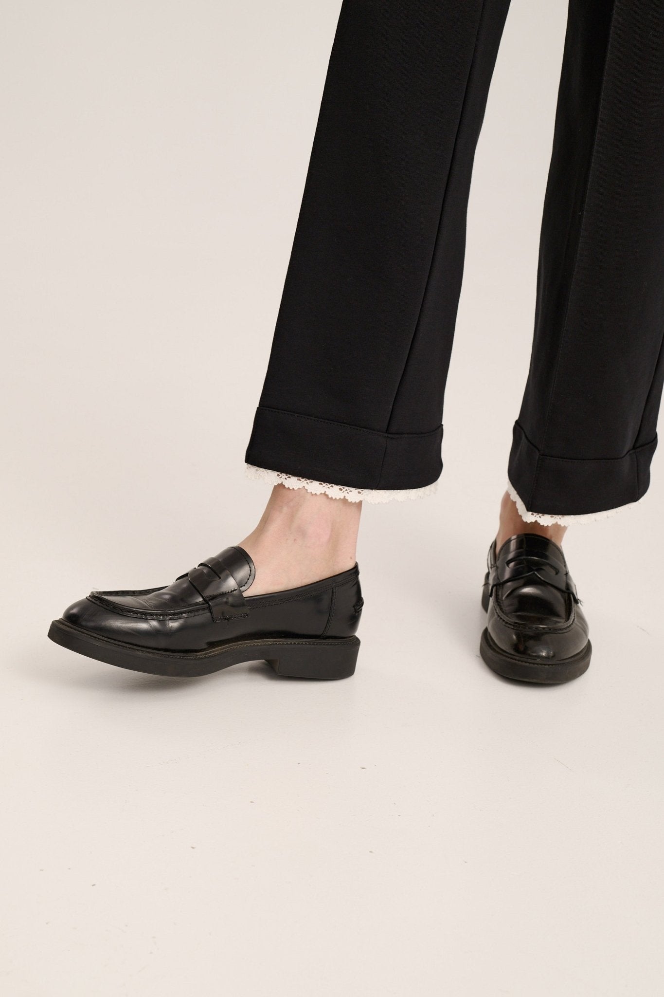 CZARNE SPODNIE CENTO BAWEŁNIANE Z KORONKĄ - Saintby