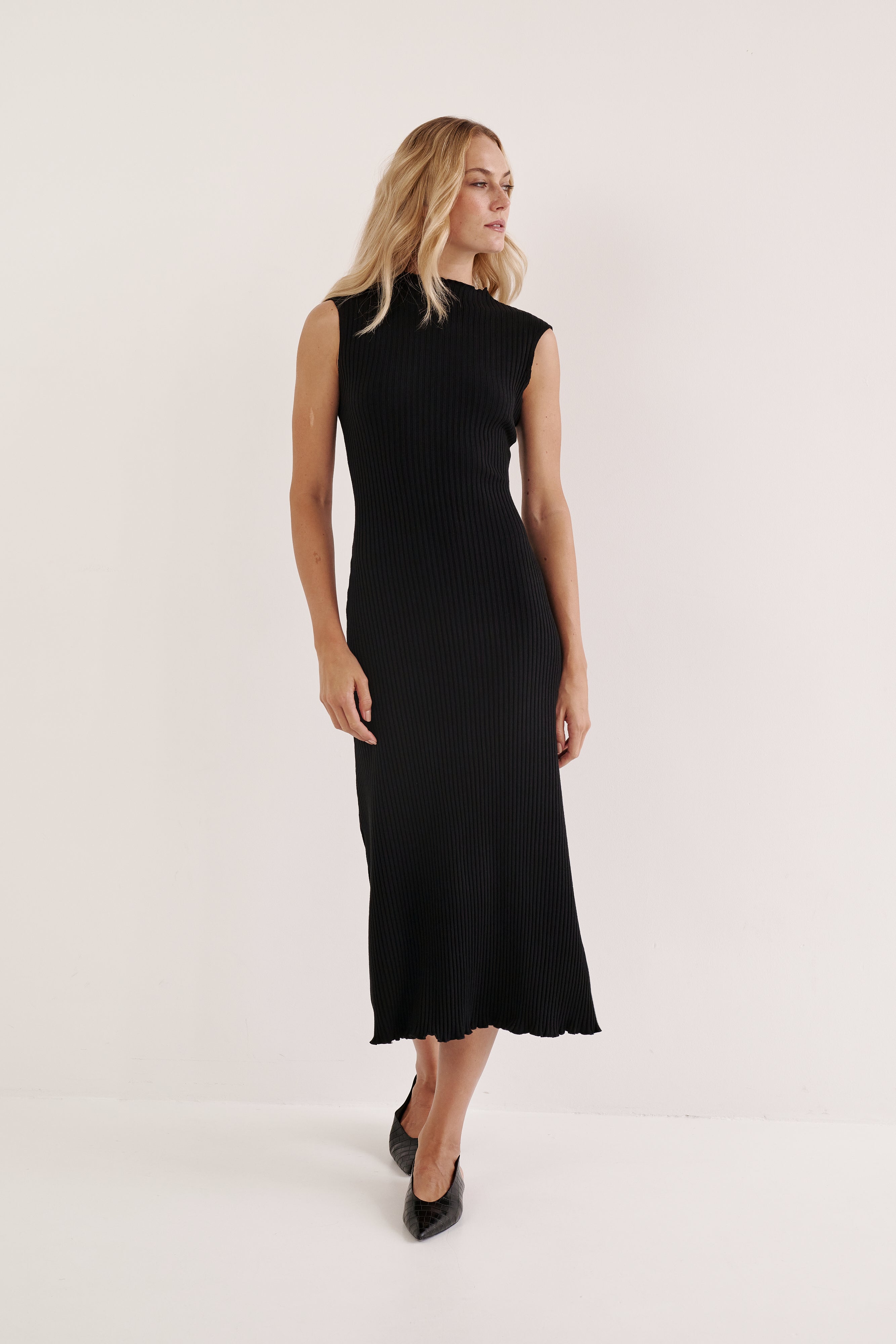 CREAM DRESS MADE OF RIBBED VISCOSE ARDEA