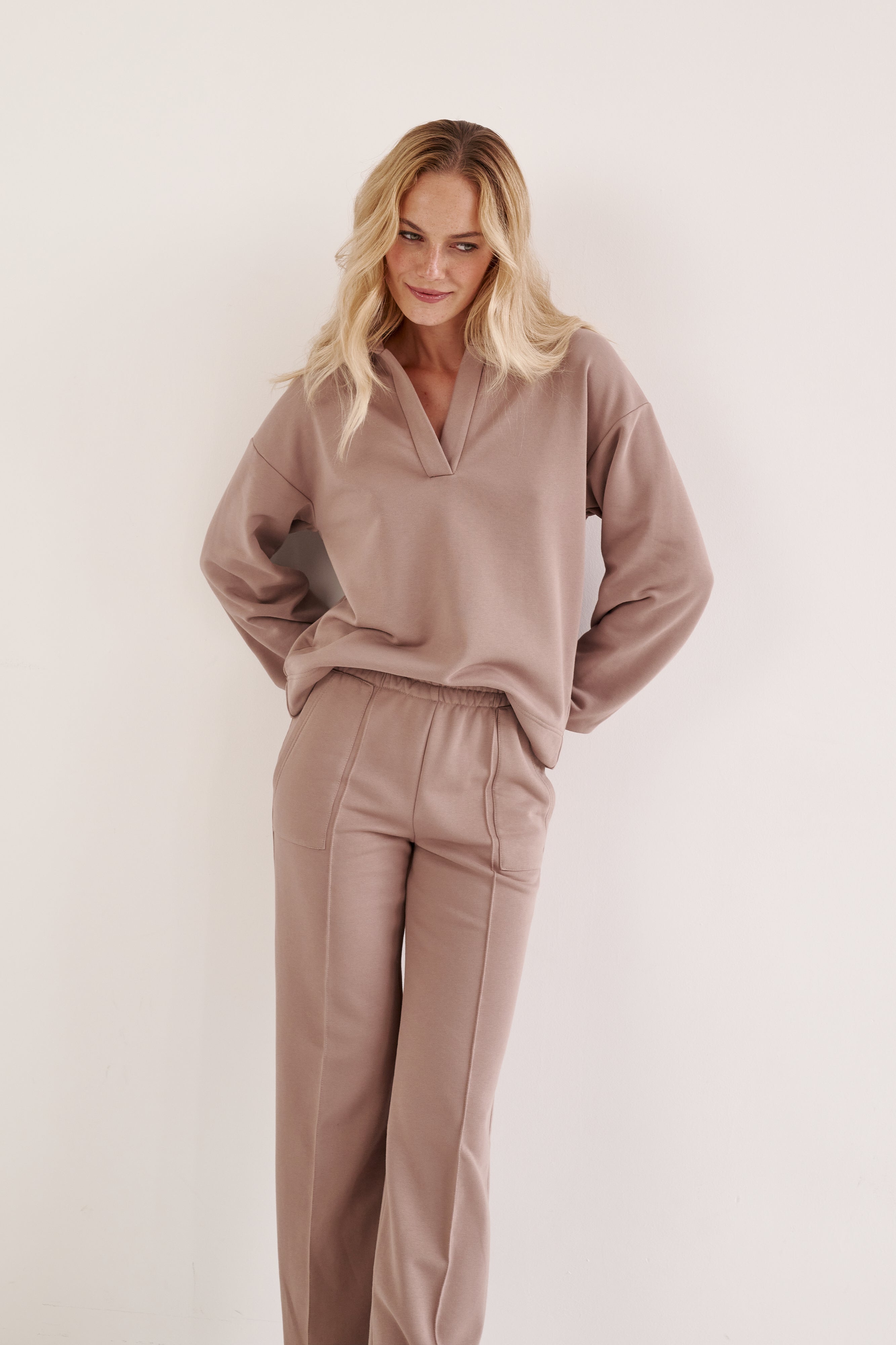 BLUZA Z KOŁNIERZYKIEM VENOSA MOKKA
