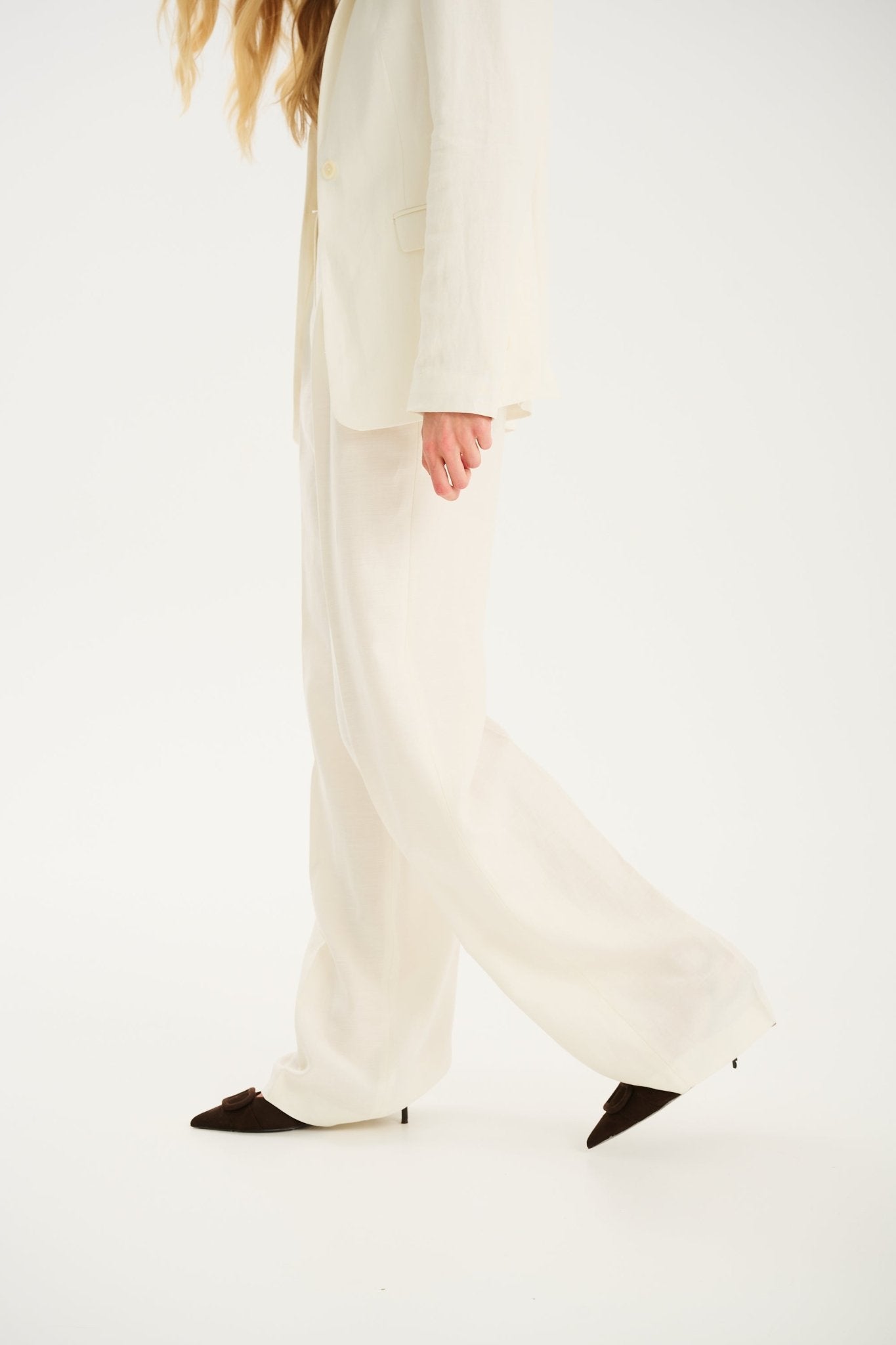OFF WHITE SPODNIE GARNITUROWE CECINA - Saintby