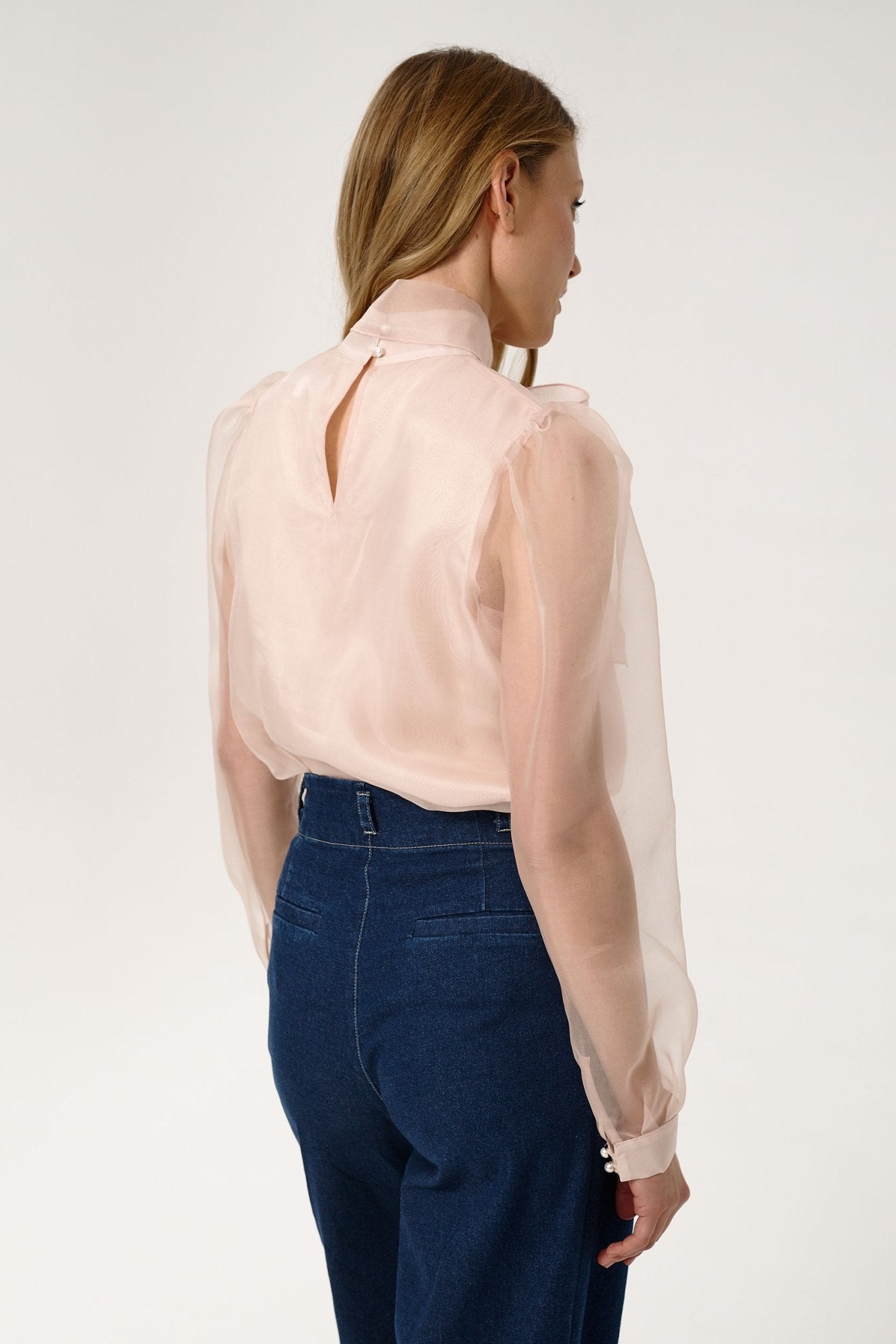 RÓŻOWA JEDWABNA KOSZULA ARDORE Z SZARFĄ - Saintby