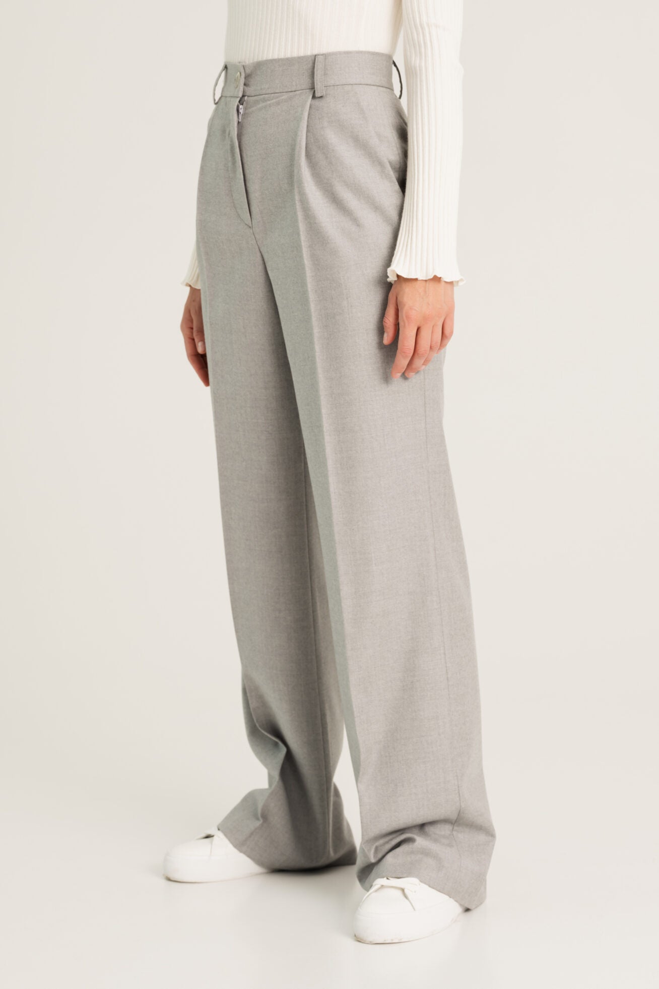 SZARE WEŁNIANE SPODNIE GARNITUROWE CECINA - Saintby