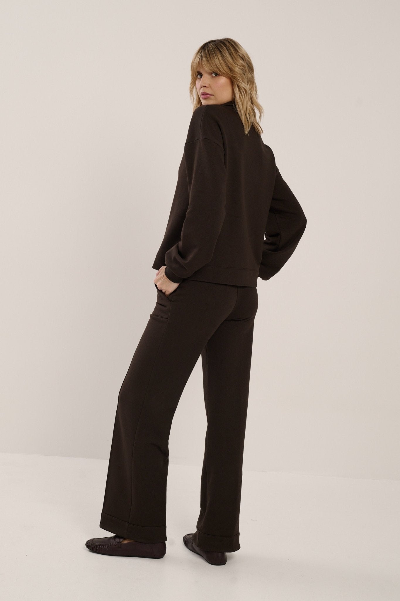 BAWEŁNIANE SPODNIE AREZZO LONG CZEKOLADOWE - Saintby