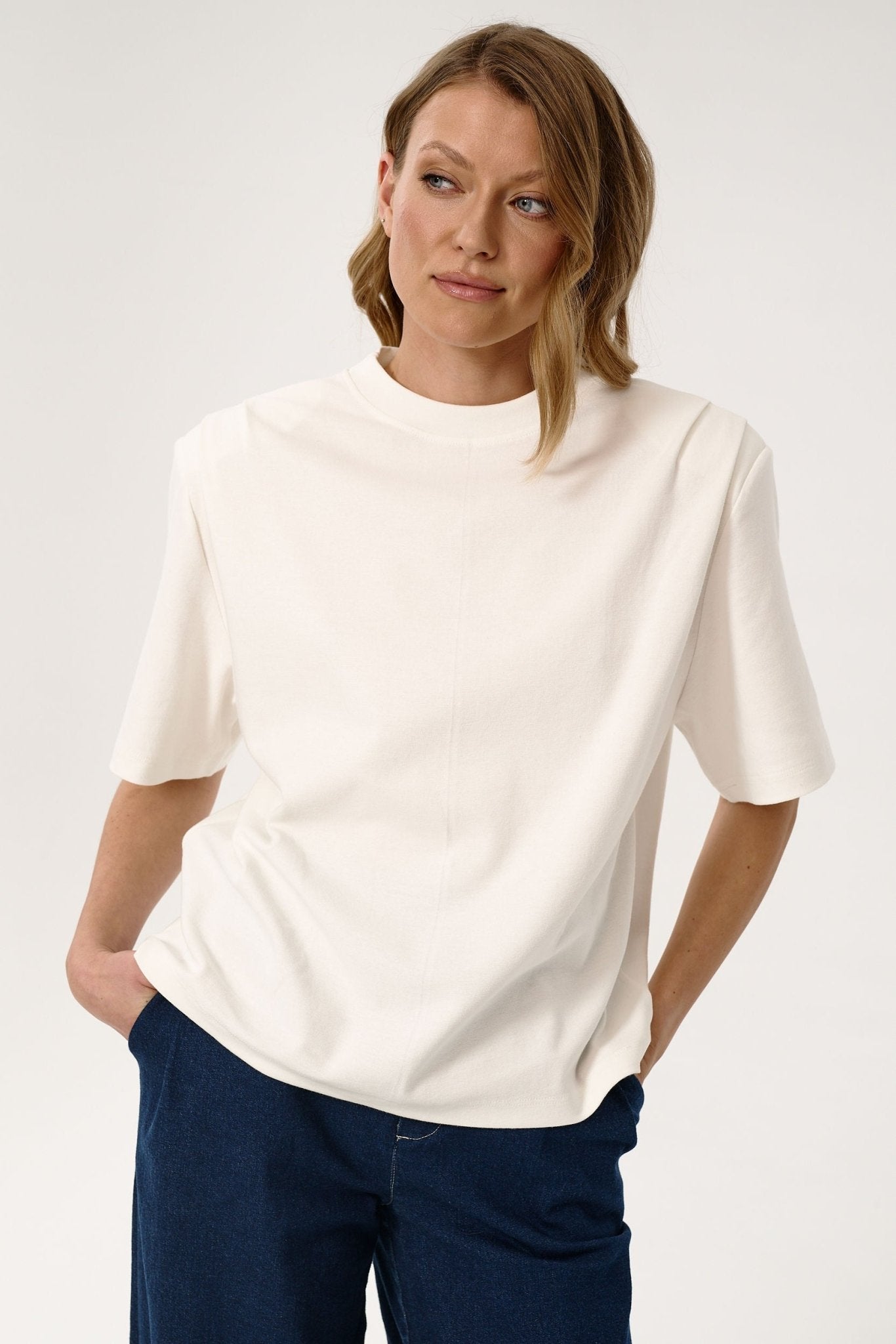 BAWEŁNIANY T - SHIRT Z PODUSZKAMI RIETI - Saintby