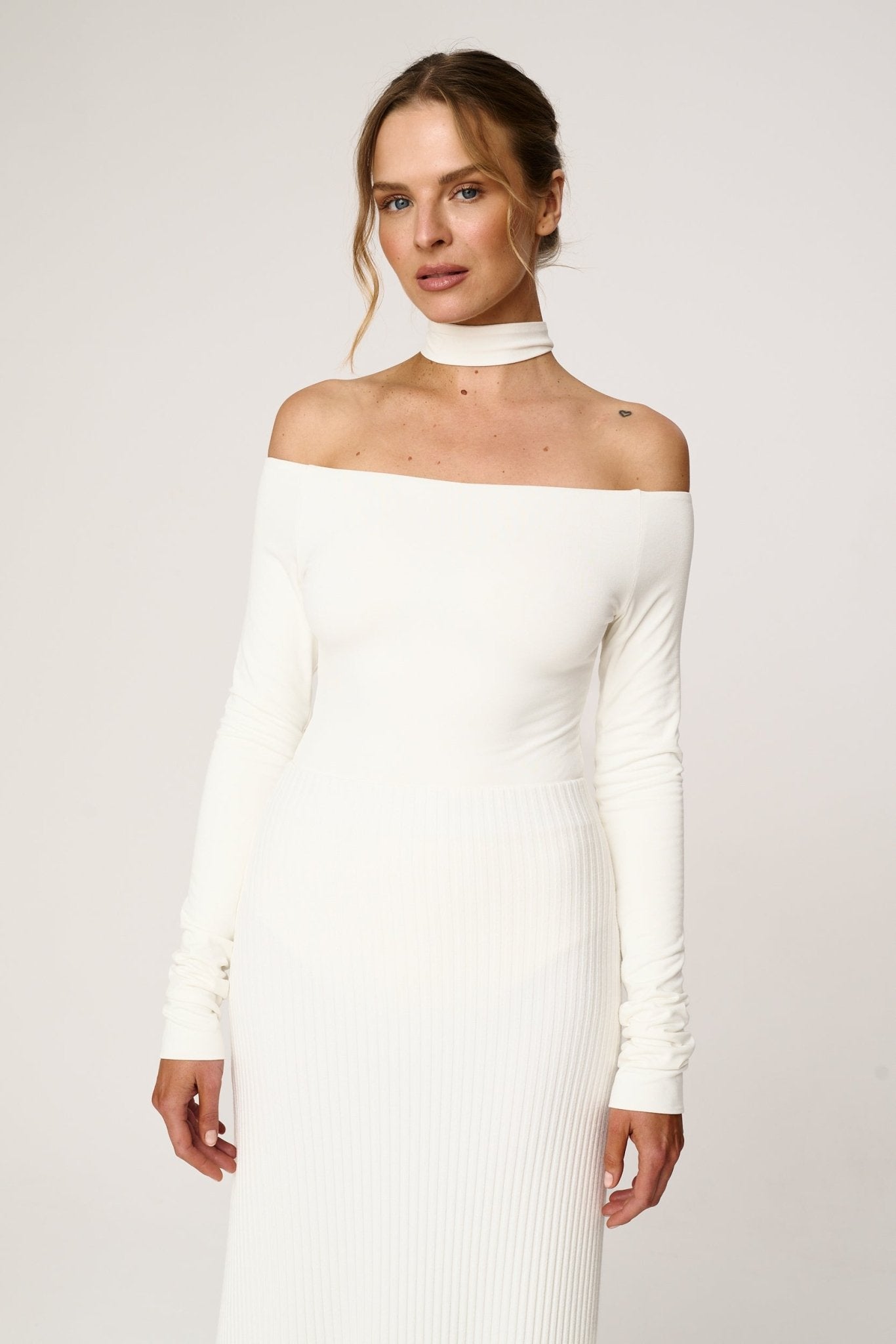 BODY Z ODKRYTYMI RAMIONAMI MARINA - Saintby