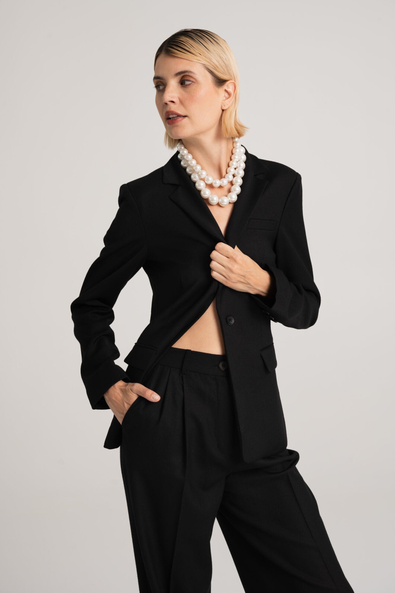 Czarne garniturowe spodnie Silvi - Saintby