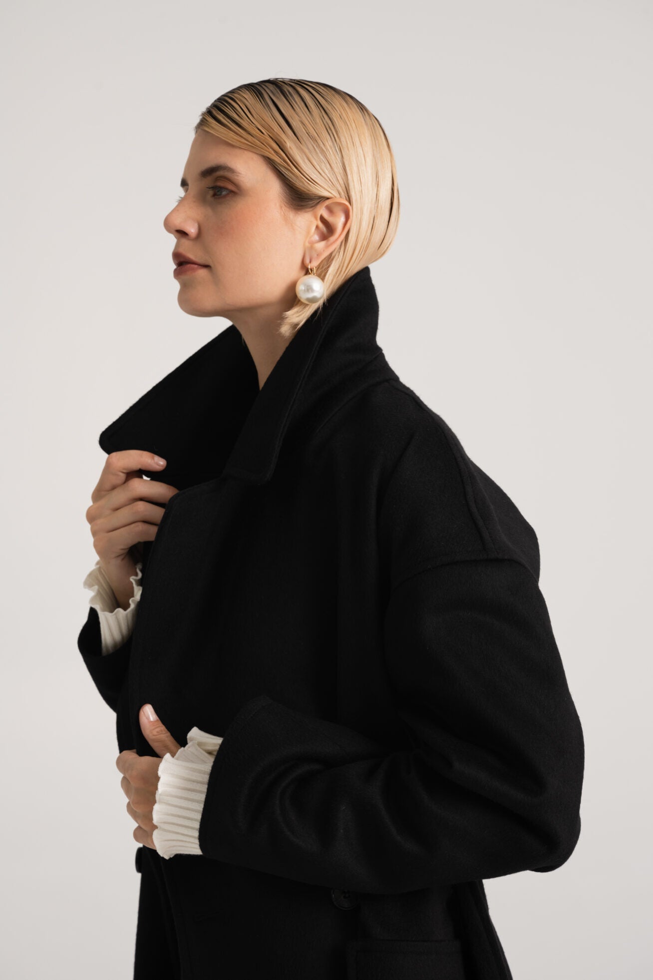 Czarny wełniany płaszcz Teramo - Saintby