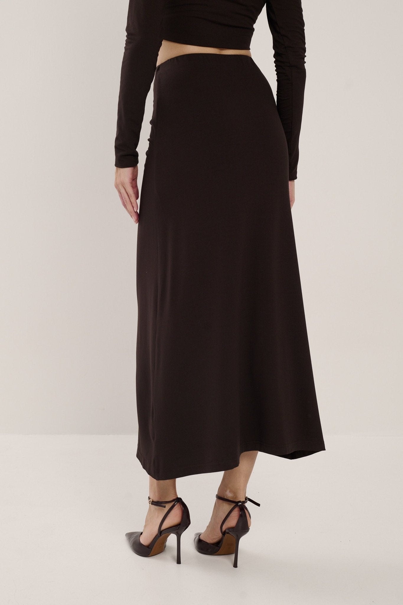 CZEKOLADOWA SPÓDNICA Z DRAPOWANIEM - Saintby