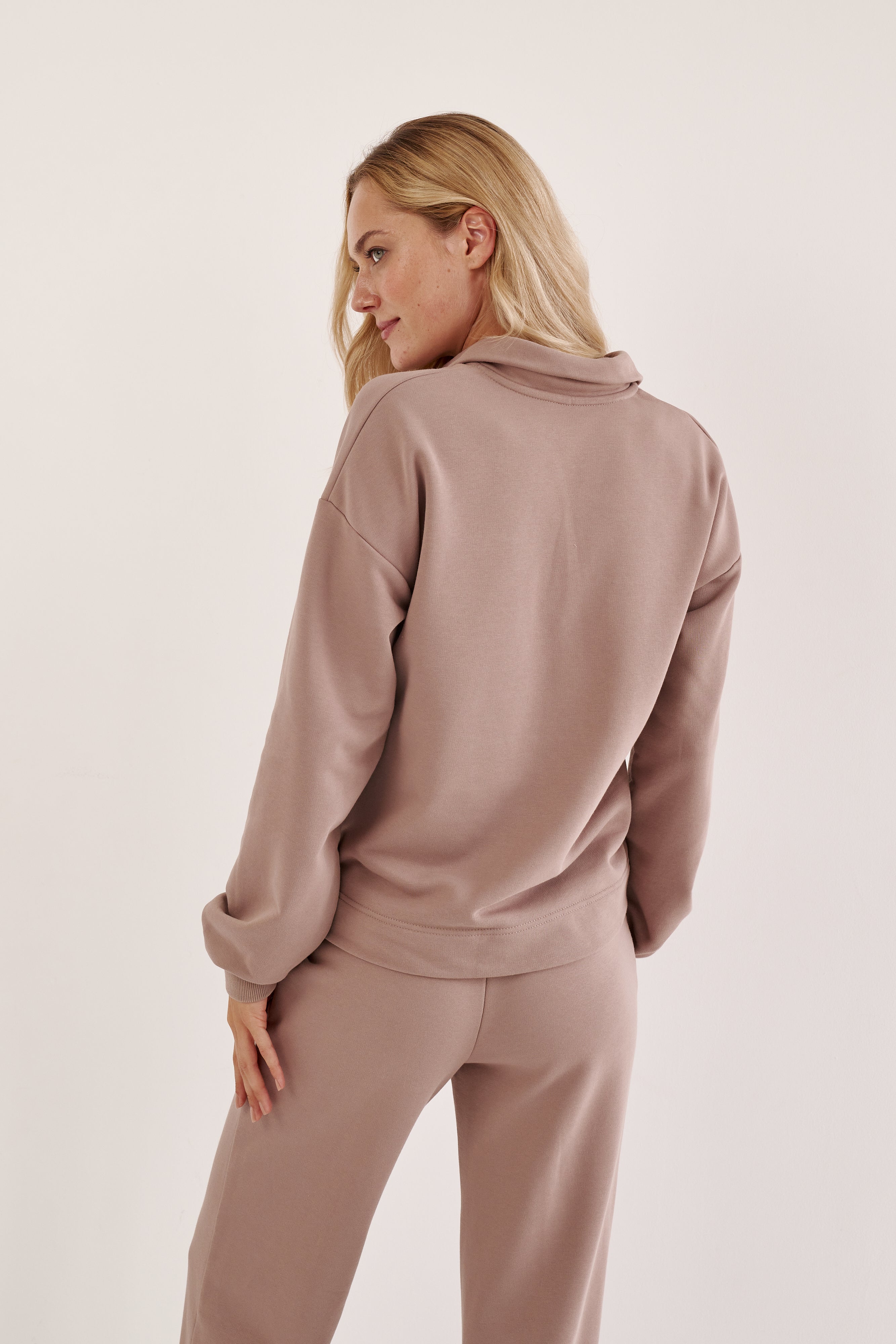 BLUZA Z KOŁNIERZYKIEM VENOSA MOKKA