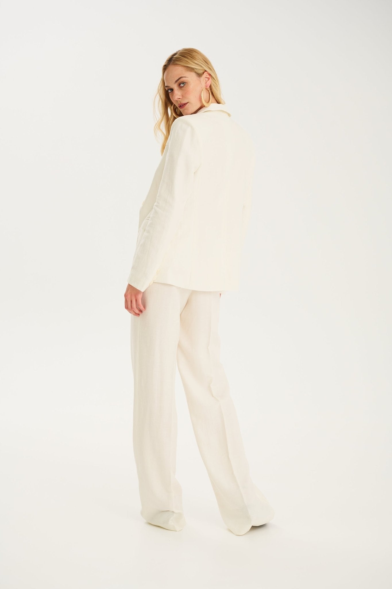 OFF WHITE SPODNIE GARNITUROWE CECINA - Saintby