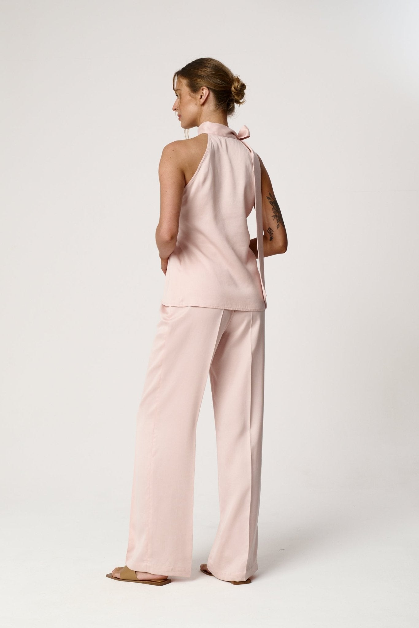 RÓŻOWA BLUZKA Z KOKARDĄ POLLA - Saintby