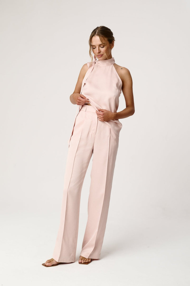 Różowe spodnie z kantem Cecina